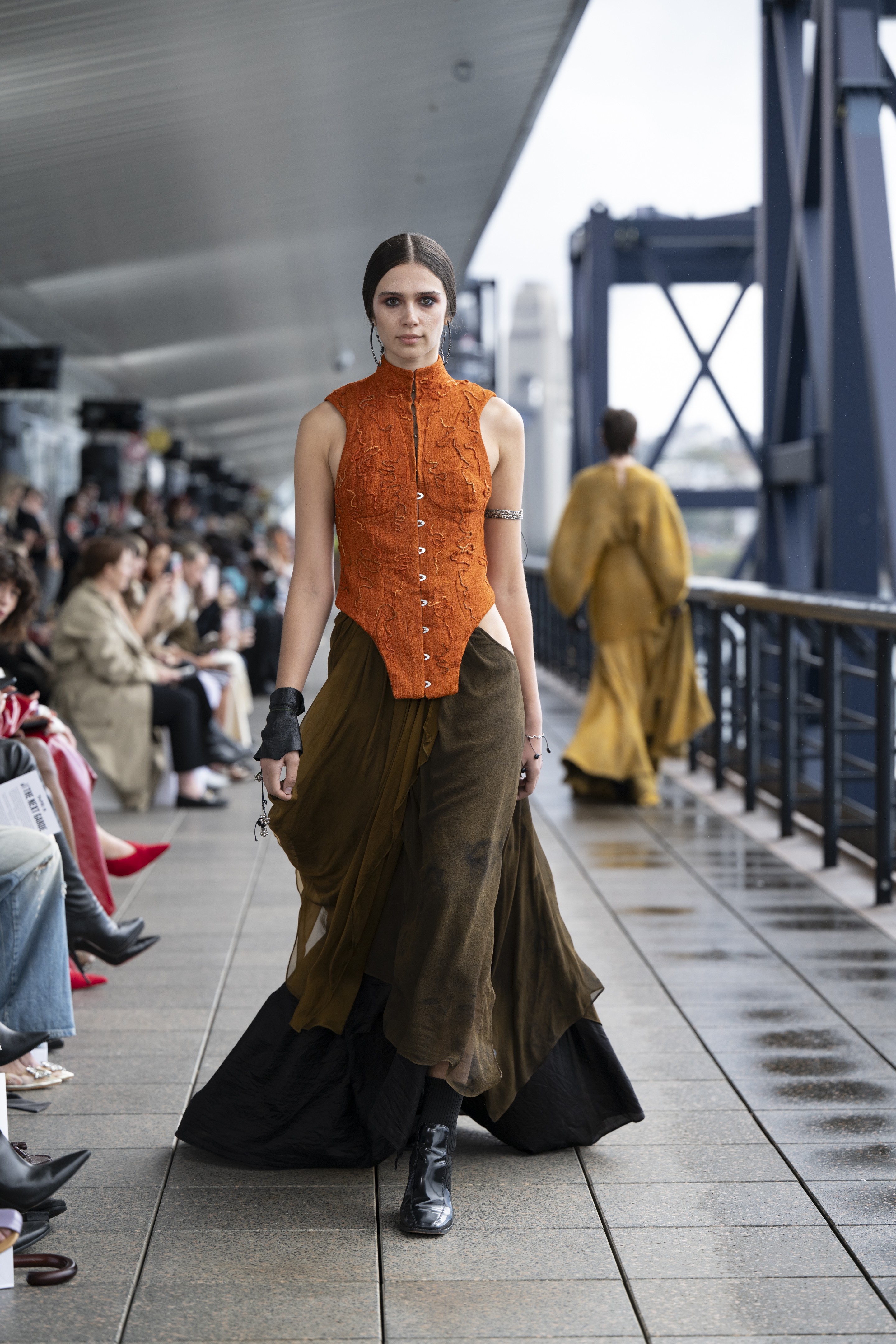 Look 2