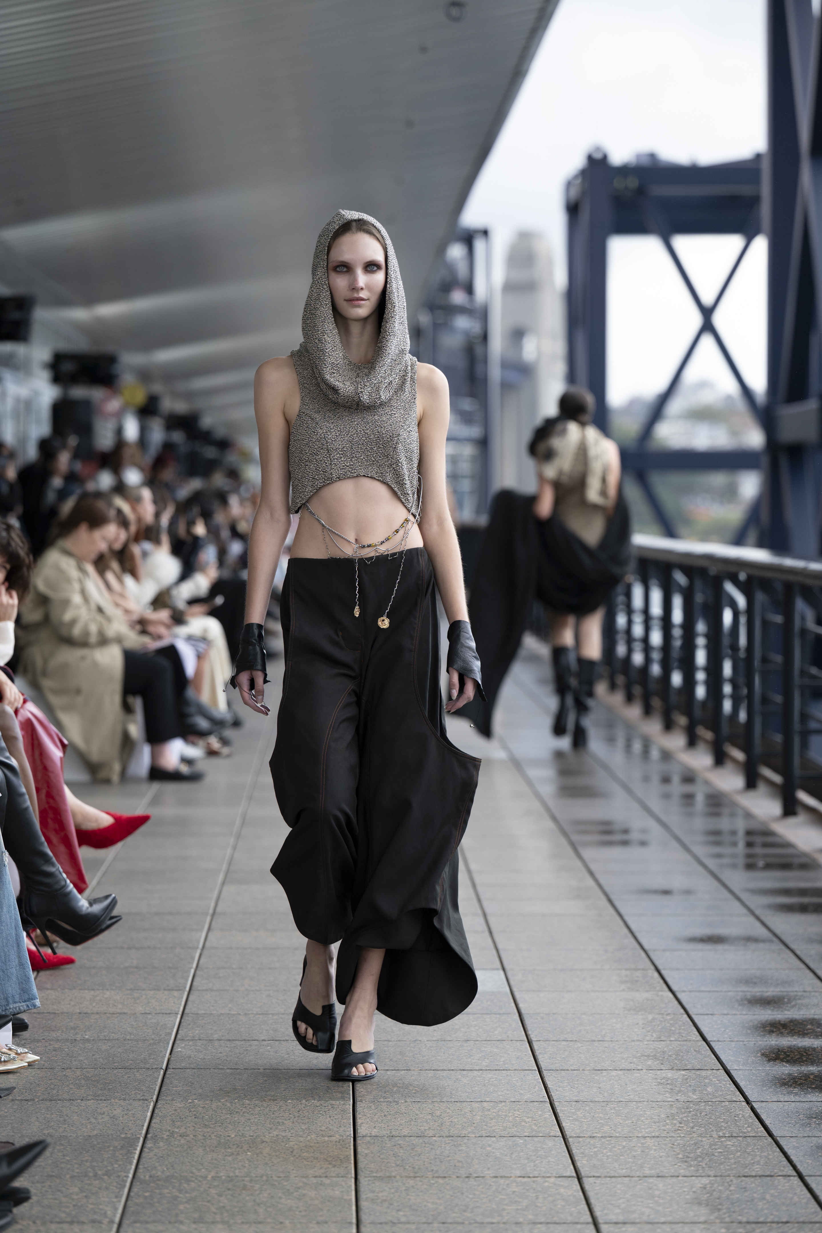Look 4